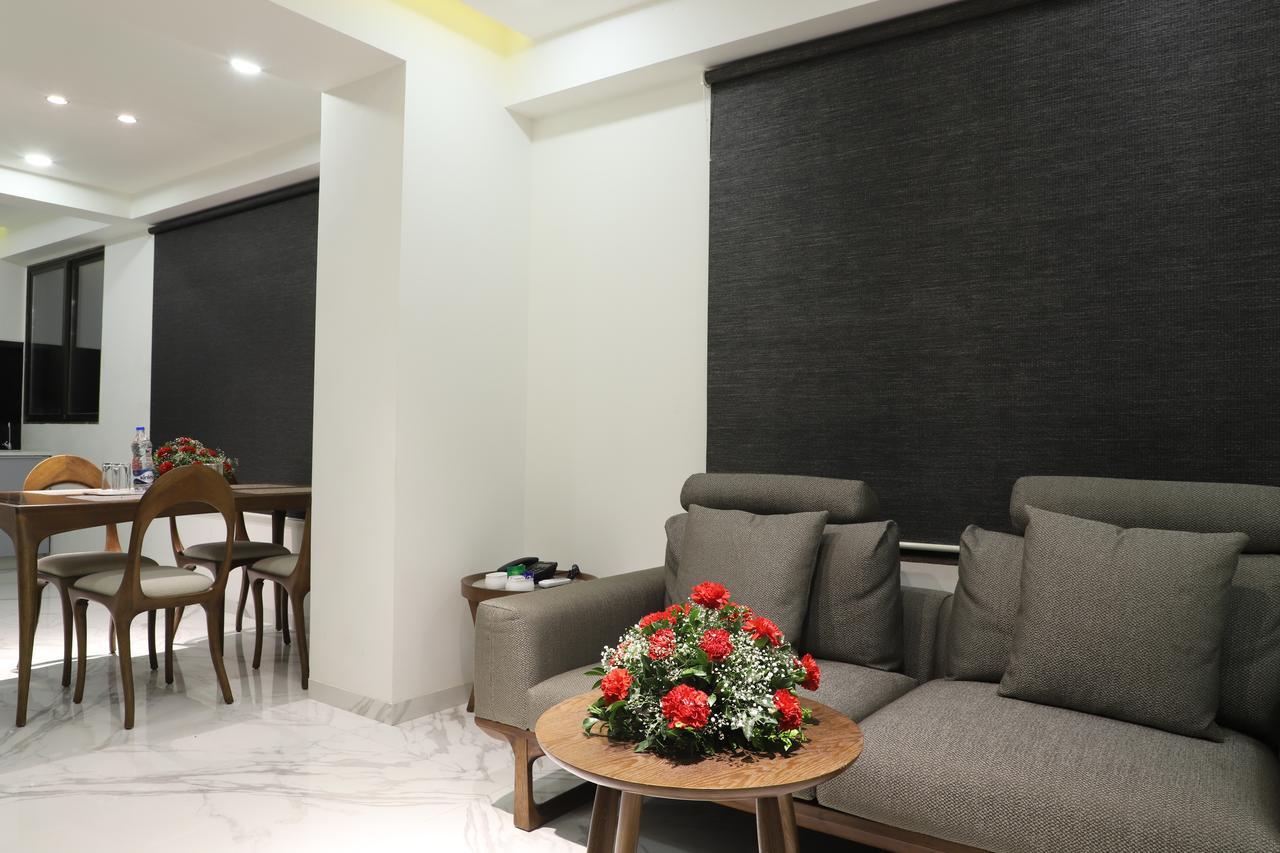 Ebony Residency Hotel Ahmedabad Exterior photo