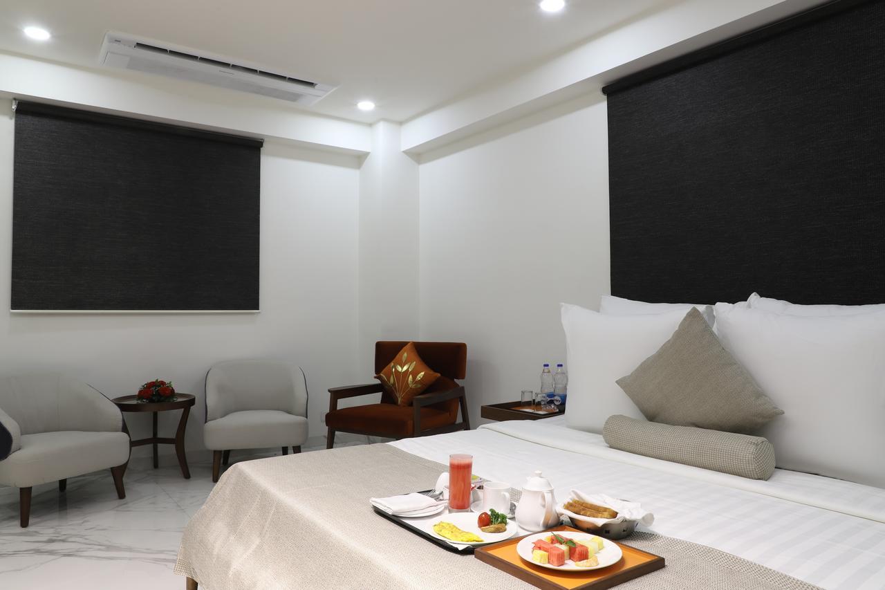 Ebony Residency Hotel Ahmedabad Exterior photo